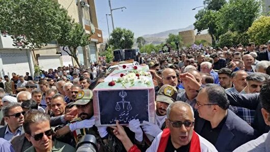 تشییع پیکر شهید قاضی احسان باقری در شیراز برگزار شد