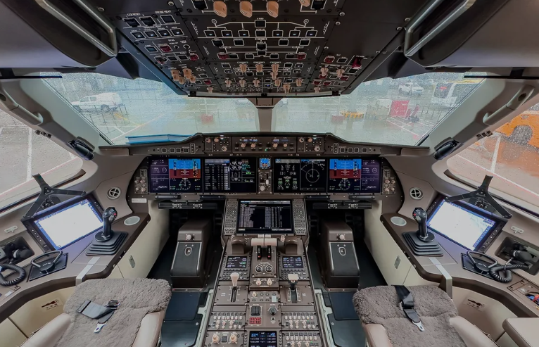 حمله تکنولوژیک آمریکا به صنعت هواپیماسازی چین/  ترامپ صادرات موتور  هواپیما به چین را تعلیق کرد