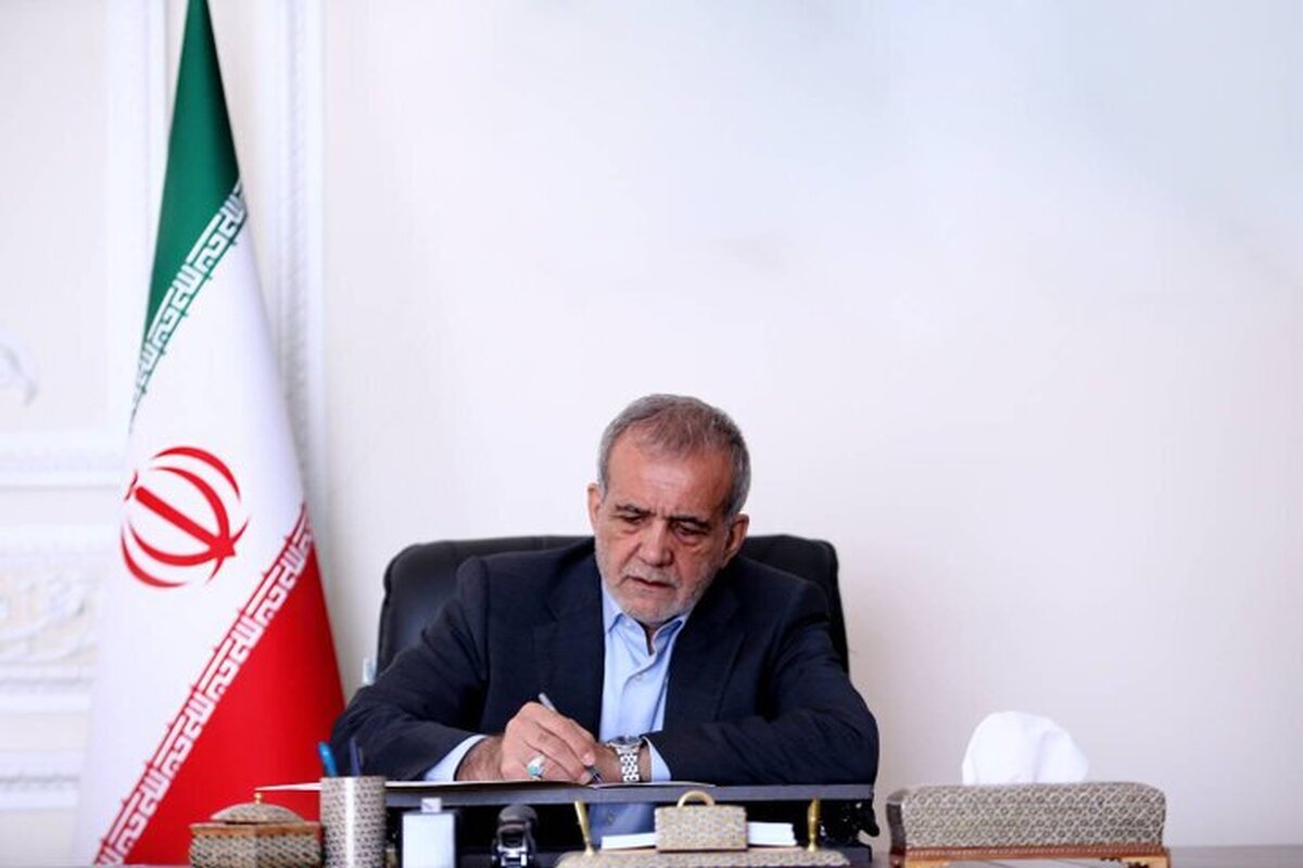 پیام تبریک پزشکیان به «ریحانه مبینی» برای کسب مدال طلا در دوومیدانی