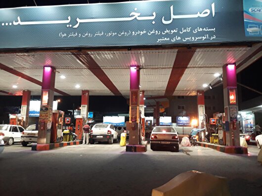 کاهش ۲۰ درصدی تقاضای بنزین در قم/خبری از صف‌های طولانی در پمپ بنزین‌ها نیست
