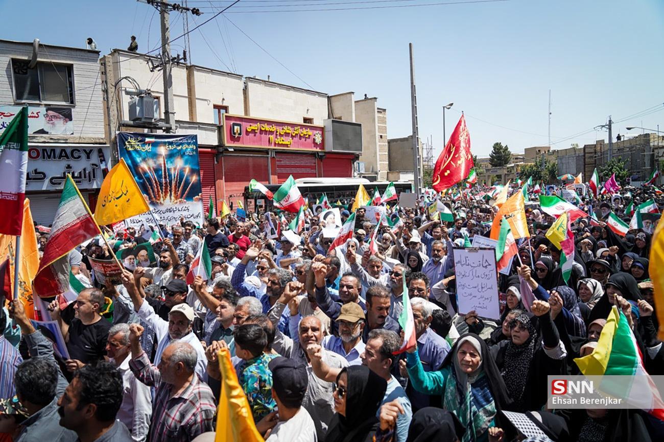 تجمع دانشجویی مردمی در میدان انقلاب؛ مطالبه اخراج آمریکا از منطقه