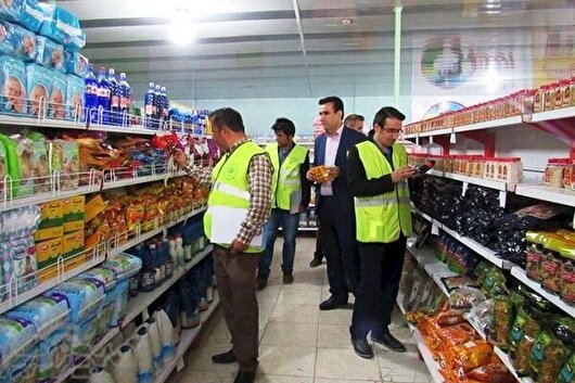 تشدید فعالیت گشت‌ها برای کنترل بازار کالاهای اساسی در آذربایجان غربی