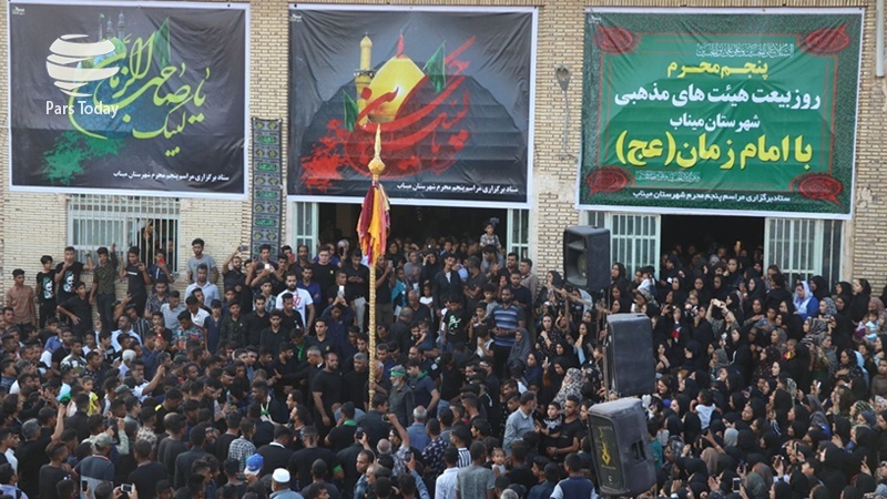 سیل عاشقان حسینی در میناب؛ آیین ۴۰۰ ساله علمگردانی، جلوهگاه وحدت و شور مذهبی جنوب سیل عاشقان حسینی در میناب؛ آیین ۴۰۰ ساله علمگردانی، جلوهگاه وحدت و شور مذهبی جنوب