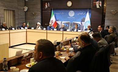 سرپرست دانشگاه تهران: مسئولین باید خادم این ملّت نجیب باشند