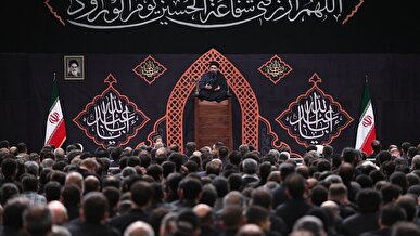 مراسم عزاداری شب تاسوعای حسینی در حسینیه امام خمینی (ره)