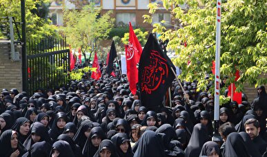 شکوه شور حسینی در خیابان‌های تهران/ مردم و دانشجویان با امام خود تجدید بیعت کردند