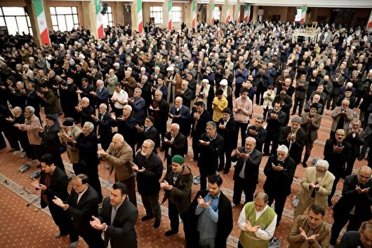 نماز جماعت ظهر عاشورا در گرگان اقامه شد+ فیلم