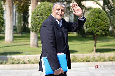 اسلامی: دشمن فکر می‌کند با بمباران ساختمان و تاسیسات می‌تواند پیشرفت ما را متوقف کند ولی کور خوانده و این آرزو را به گور می‌برد + فیلم