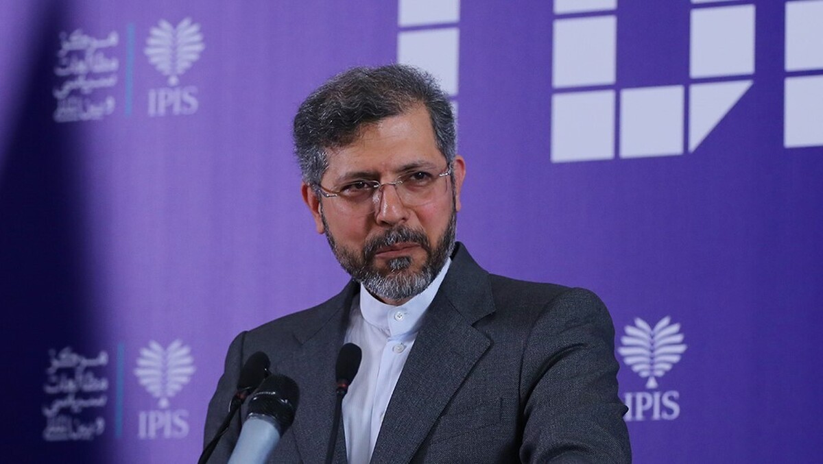 خطیبزاده: اروپا صلاحیت ایفای نقش راهبردی را ندارد / آمریکا از پایگاههای خود در منطقه سوءاستفاده میکند + فیلم