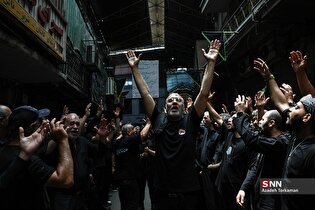 عزاداری ظهر عاشورا در چهارراه گلوبندک تهران