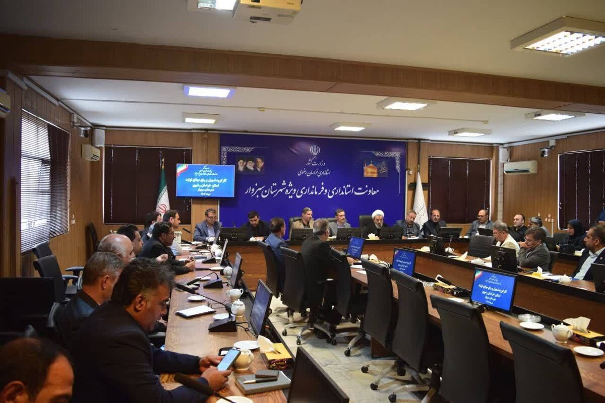 تسریع حل مشکلات واحدهای تولیدی با تفویض اختیار به فرمانداران