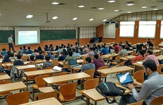 استادان بسیجی؛ سنگر نشینان جهاد تبیین و علم در روز‌های جنگ ترکیبی