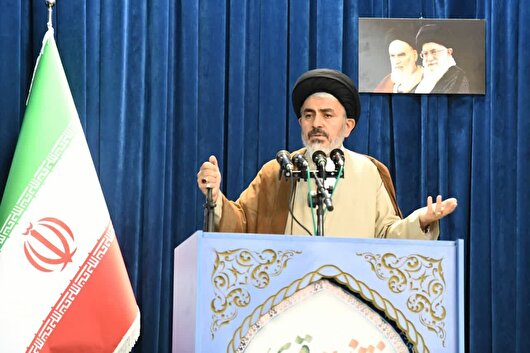 انسجام و اطاعت از ولی‌فقیه راه مقابله با استکبار است