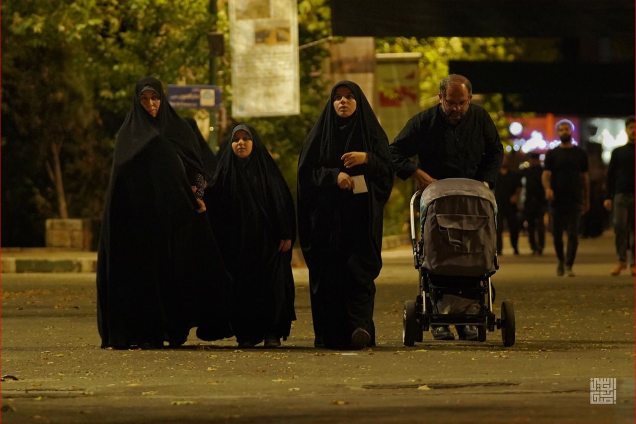 عزاداری دهه دوم محرم در هیات اصحاب الحسین (ع) دانشگاه تهران + عکس