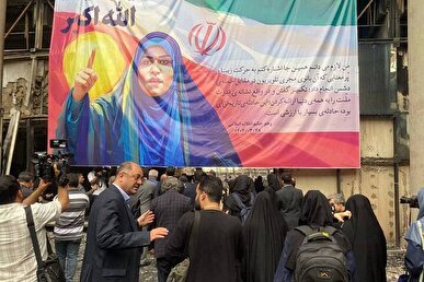 جبلی: ایستادگی ساختمان شیشه‌ای نماد مقاومت مردم ایران شد
