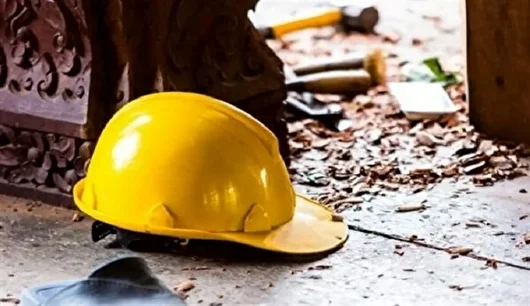 سقوط لیفتراک در اصفهان جان یک کارگر را گرفت