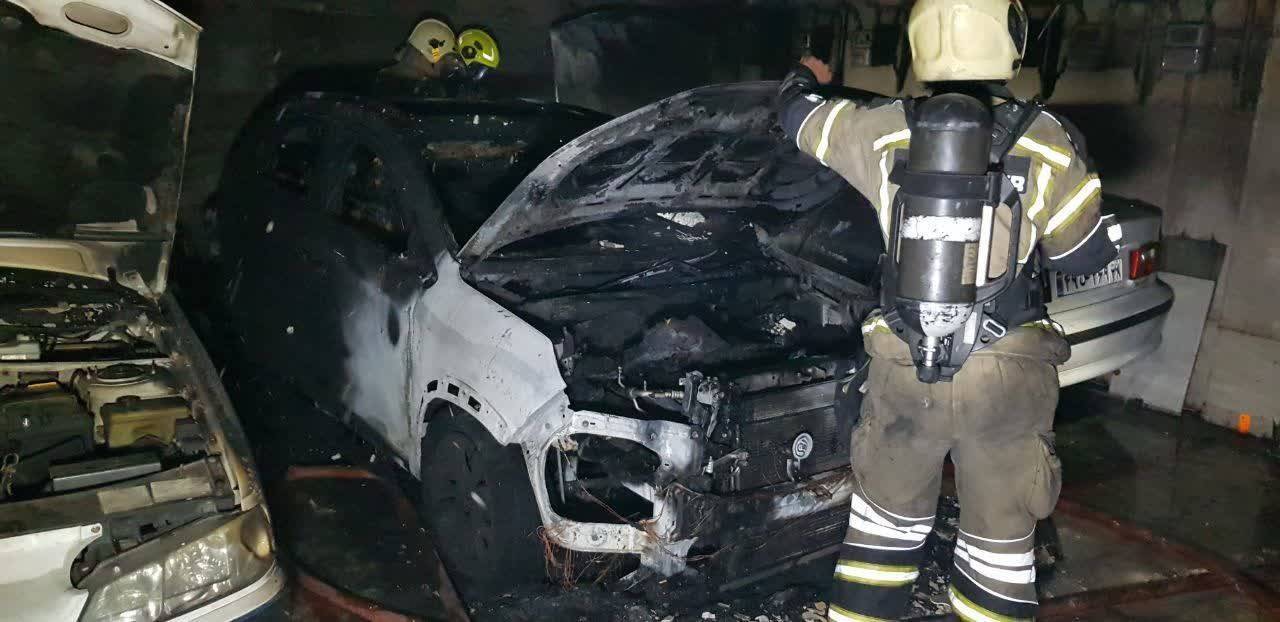 جزئیات حریق یک مجتمع ۶۰ واحدی در خیابان پاسدار گمنام