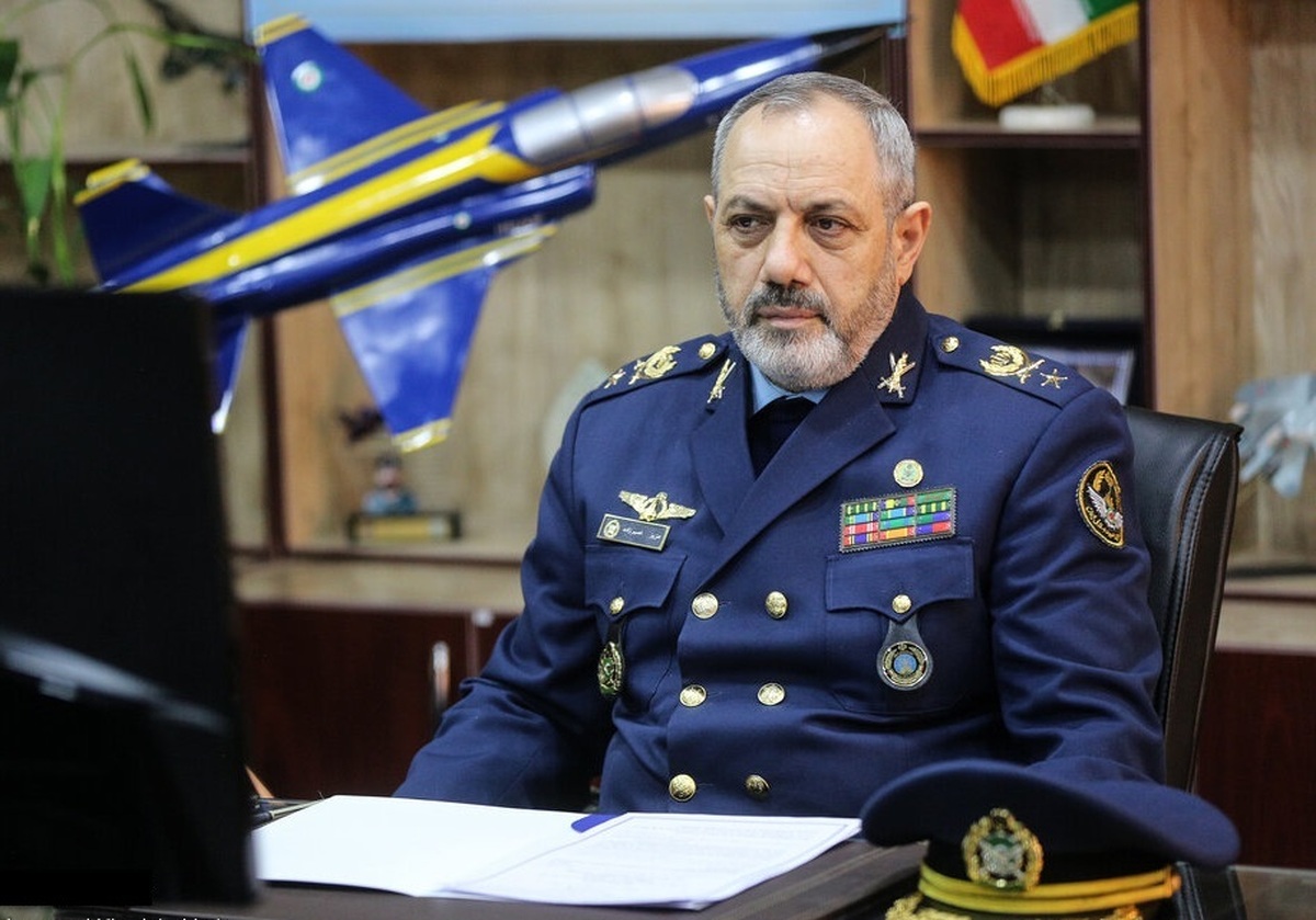 دیدار وزیر دفاع با خانواده سپهبد شهید باقری
