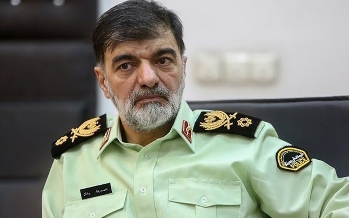 سردار رادان: جاسوسان و وطنفروشها زیر ذرهبین هستند / حتما باقی مانده جاسوسان و اشرار هم جمع خواهند شد + فیلم