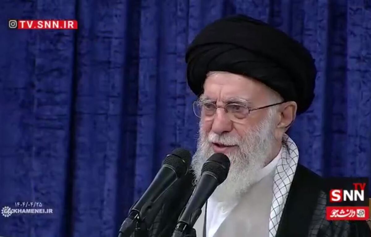 رهبر انقلاب: همه بدانند خدای متعال نصرت را برای ملّت ایران تضمین کرده است + فیلم