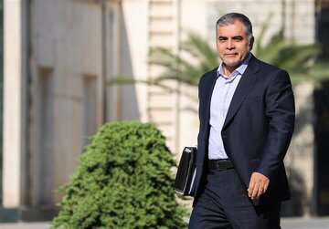 وزیر نفت: تولید و صادرات نفت خام مانند قبل ادامه دارد + فیلم