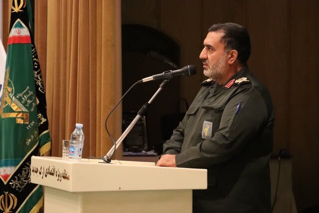 فرمانده سپاه ثارالله استان کرمان بر مقابله با جنگ روانی دشمن تاکید کرد