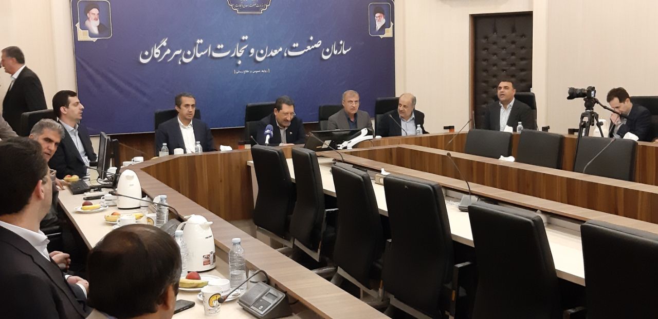 ظرفیت توسعه معدنی شهرستان‌های حاجی آباد و بشاگرد بصورت ویژه توجه شود/تکمیل پل خلیج فارس و اتصال جزیره قشم به سرزمین اصلی