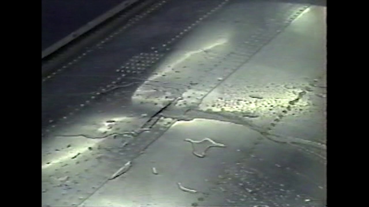 رازهای پنهان آسمان، 7 حقیقتی که درباره هواپیماها نمی&zwnj;دانستید/ از رنگ واقعی جعبه سیاه تا سوراخ مرموز پنجره هواپیما