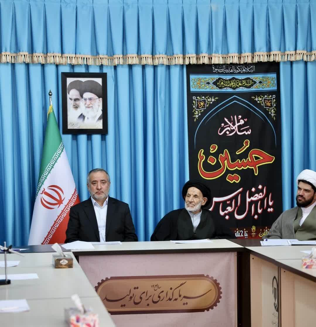 زندگی با آیه ها تنها نسخه رهایی بشریت از ظلم و ستم مستکبران عالم است