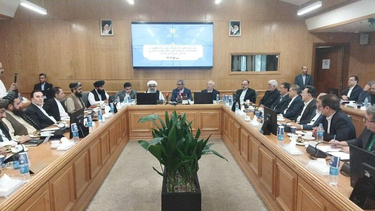 تاکید استاندار خراسان رضوی بر گسترش همکاریهای اقتصادی ایران و افغانستان