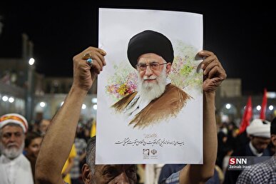 در میدان علم و مقاومت کنار رهبر انقلاب ایستاده‌ایم