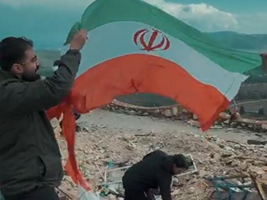 پرچم ایران در همه جا بالاست و بالا میماند