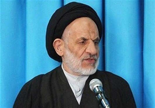 وحدت جامعه در تیررس دشمن/ وفاق بر قانون جمهوری اسلامی الزامی است