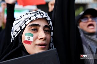 تجمع دانشجویی مردمی در میدان انقلاب (۲)