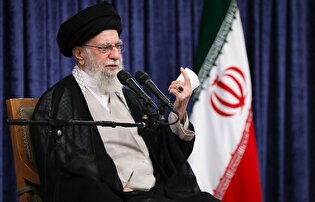 دستگاه‌های نظامی و دیپلماسی کار خودشان را با قوّت ادامه دهند، منتها جهت‌گیری‌ها را توجّه کنند