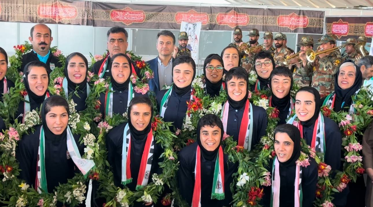 ملیپوشان فوتبال بانوان به ایران بازگشتند