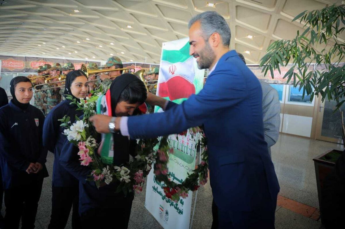 تیم ملی فوتبال بانوان ایران به کشور بازگشت؛ صعود به جام ملتهای آسیا ۲۰۲۶+فیلم