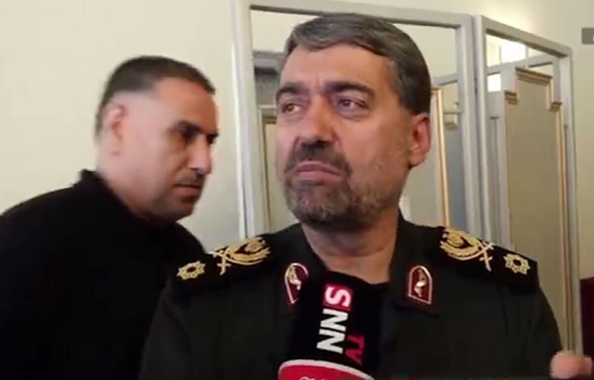 میلیونها بسیجی مسلح هستند و در صورت نیاز به جان دشمن خواهند افتاد