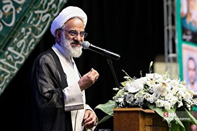 حجت الاسلام حاجی صادقی: آمریکا و اسرائیل تلاش می‌کنند شکستشان را جبران کنند / هیچ زمانی مانند امروز دیپلماسی و میدان ما یکی نبوده است + فیلم