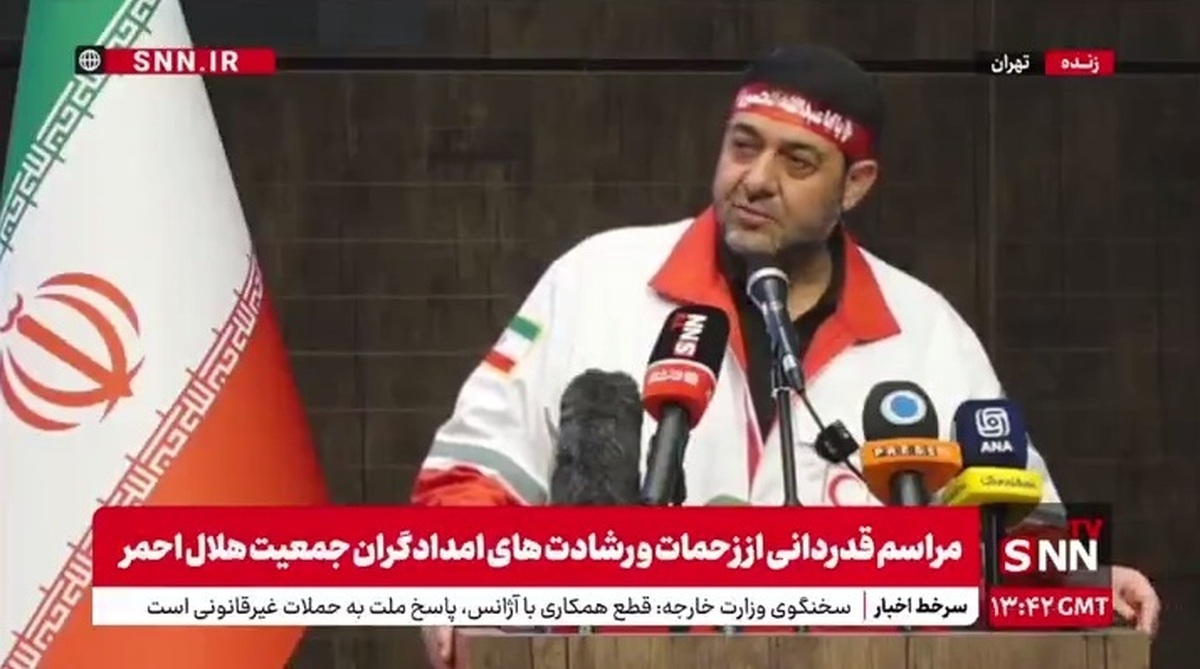 کولیوند: در حادثه آتش سوزی صدا و سیما برای حضور در دل آتش همه همکاران هلال احمر داوطلب شدند