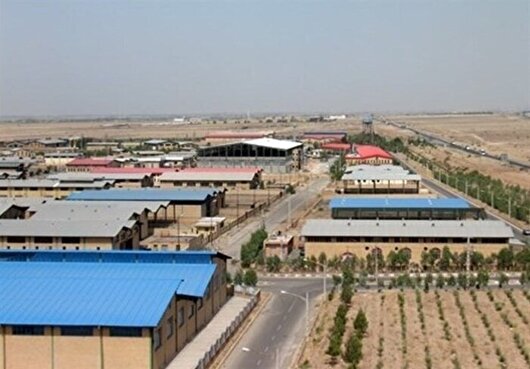 جلوگیری از خام فروشی اولویت اول شهرک‌های صنعتی استان اصفهان است