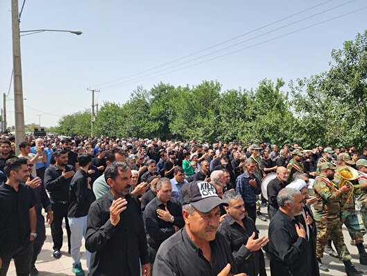 پیکر شهید مدافع وطن، مهدی قهرمانی در رباط‌کریم تشییع شد