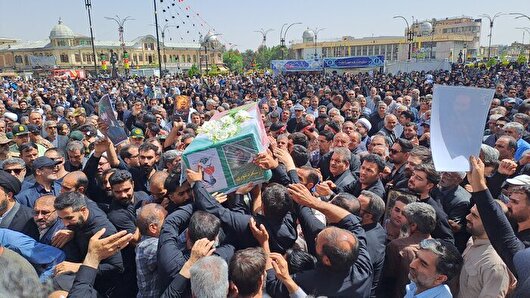 آیین باشکوه تشییع پیکر مطهر سه شهید دفاع مقدس ۱۲ روزه در همدان
