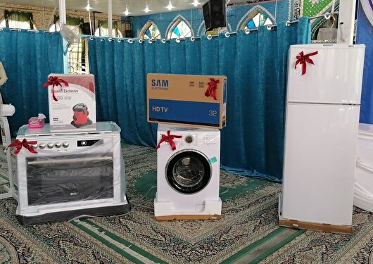 اهداء ۱۷ سری جهیزیه به زوج‌های تحت پوشش بهزیستی در شهرکرد