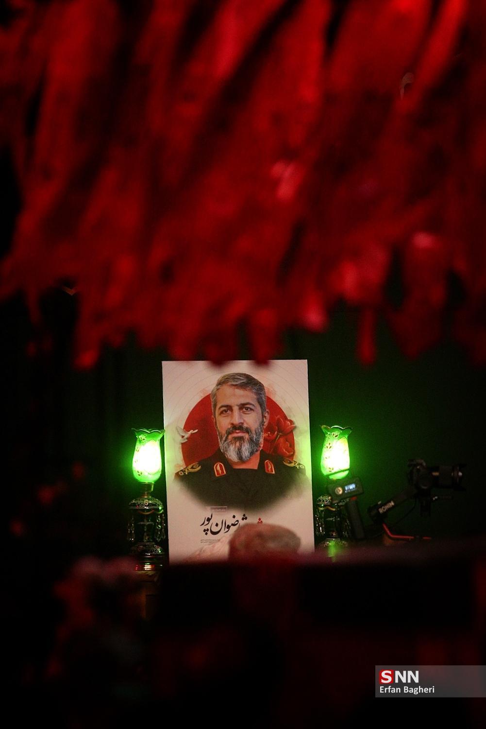 پیکر سردار شهید رضوانپور و شهید صفاریان روی دست مردم شهید پرور تشییع شد + فیلم