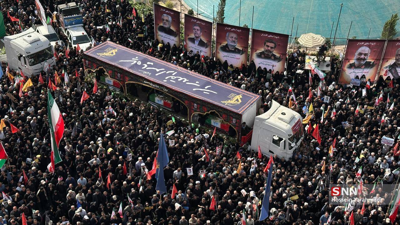 ببینید| تصاویر هوایی از خروش تهرانیها برای تشییع پیکر شهدای دفاع مقدس ببینید| تصاویر هوایی از خروش تهرانیها برای تشییع پیکر شهدای دفاع مقدس