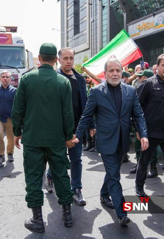 حضورمیلیونی مردم تهران درمراسم تشییع و وداع با پیکر شهدای اقتدار / کاروان شهدا پرچم وحدت و انسجام ملی حضورمیلیونی مردم تهران درمراسم تشییع و وداع با پیکر شهدای اقتدار / کاروان شهدا پرچم وحدت و انسجام ملی