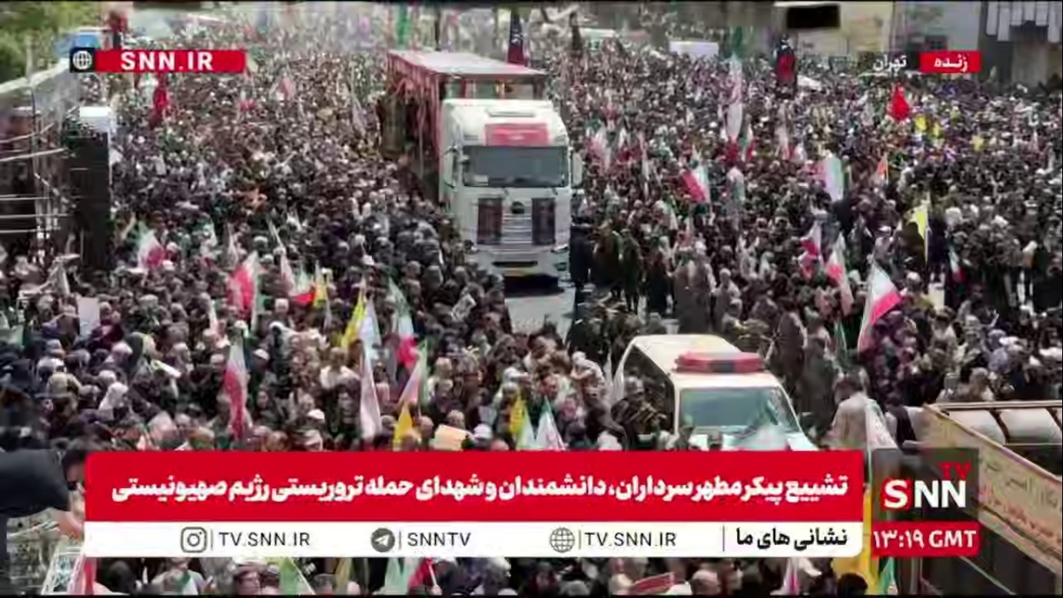 کاروان حامل پیکر مطهر شهدا در میان سیل عاشقان و دلدادگان شهدا