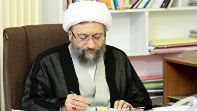 پیام تسلیت آیت‌الله آملی لاریجانی در پی تشییع شهدای روحانی حمله رژیم صهیونیستی