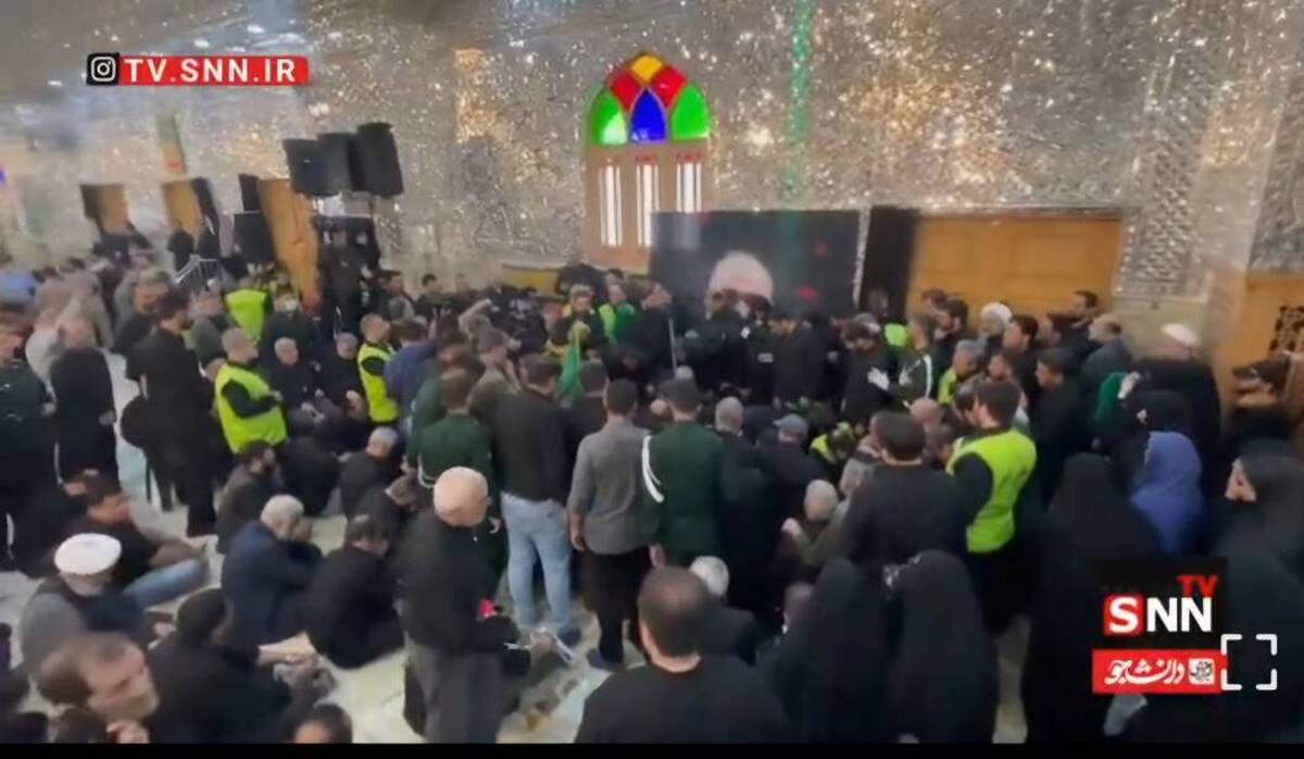 روضه خوانی حاج منصور ارضی در مراسم تدفین سپهبد شهید سلامی در حرم سیدالکریم (ع) + فیلم